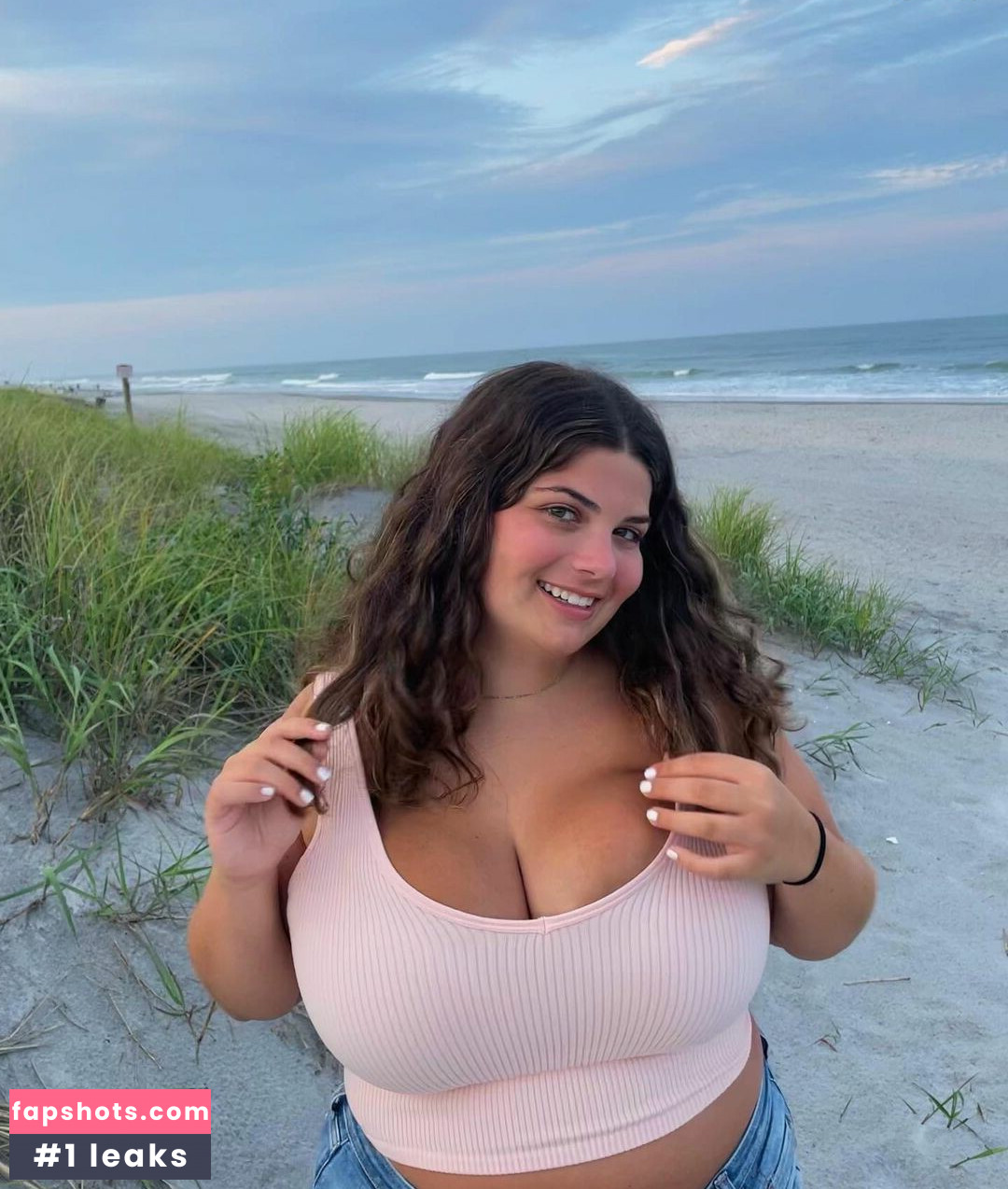 Alex D nude babe gallery