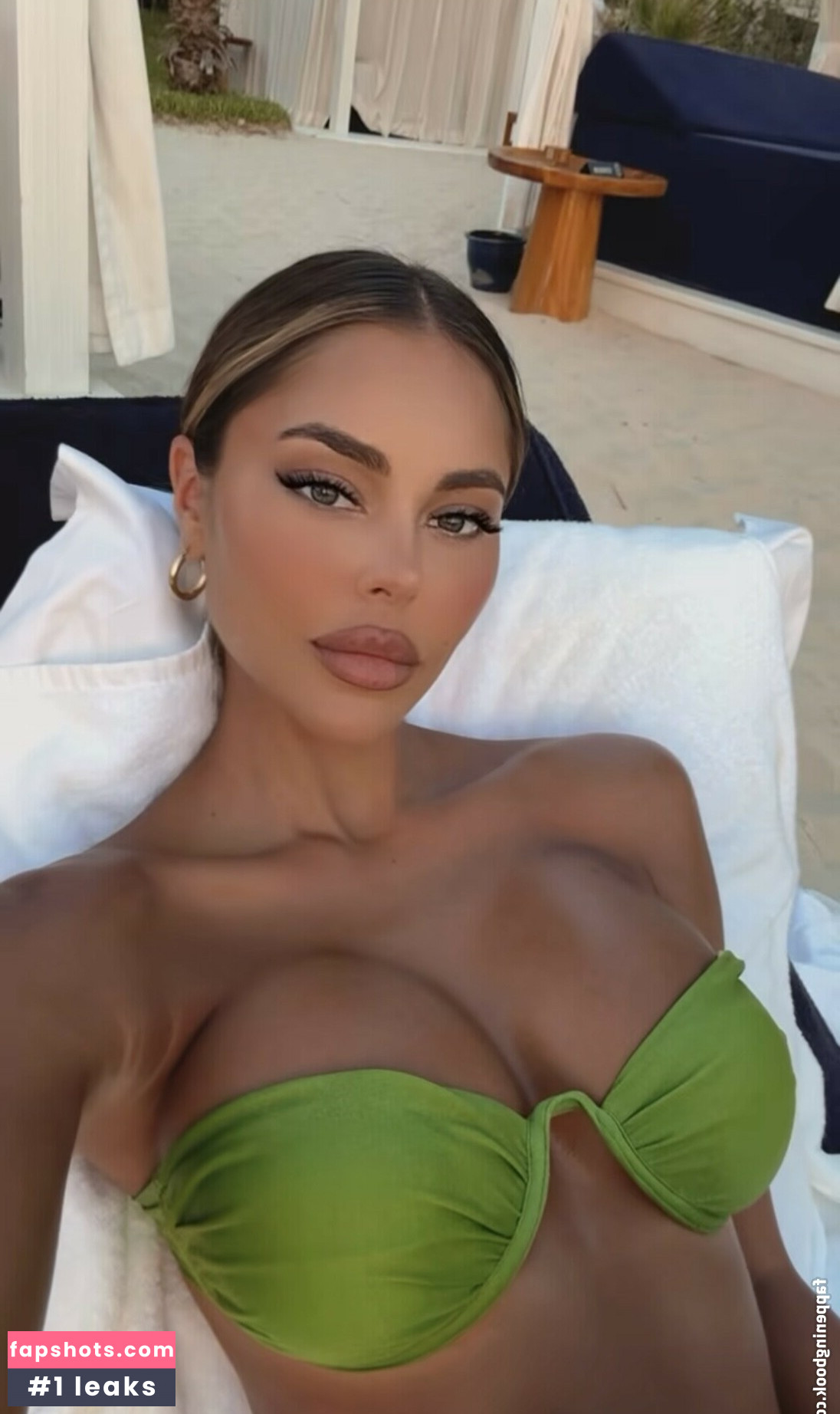 Alex Human gallery photo #19