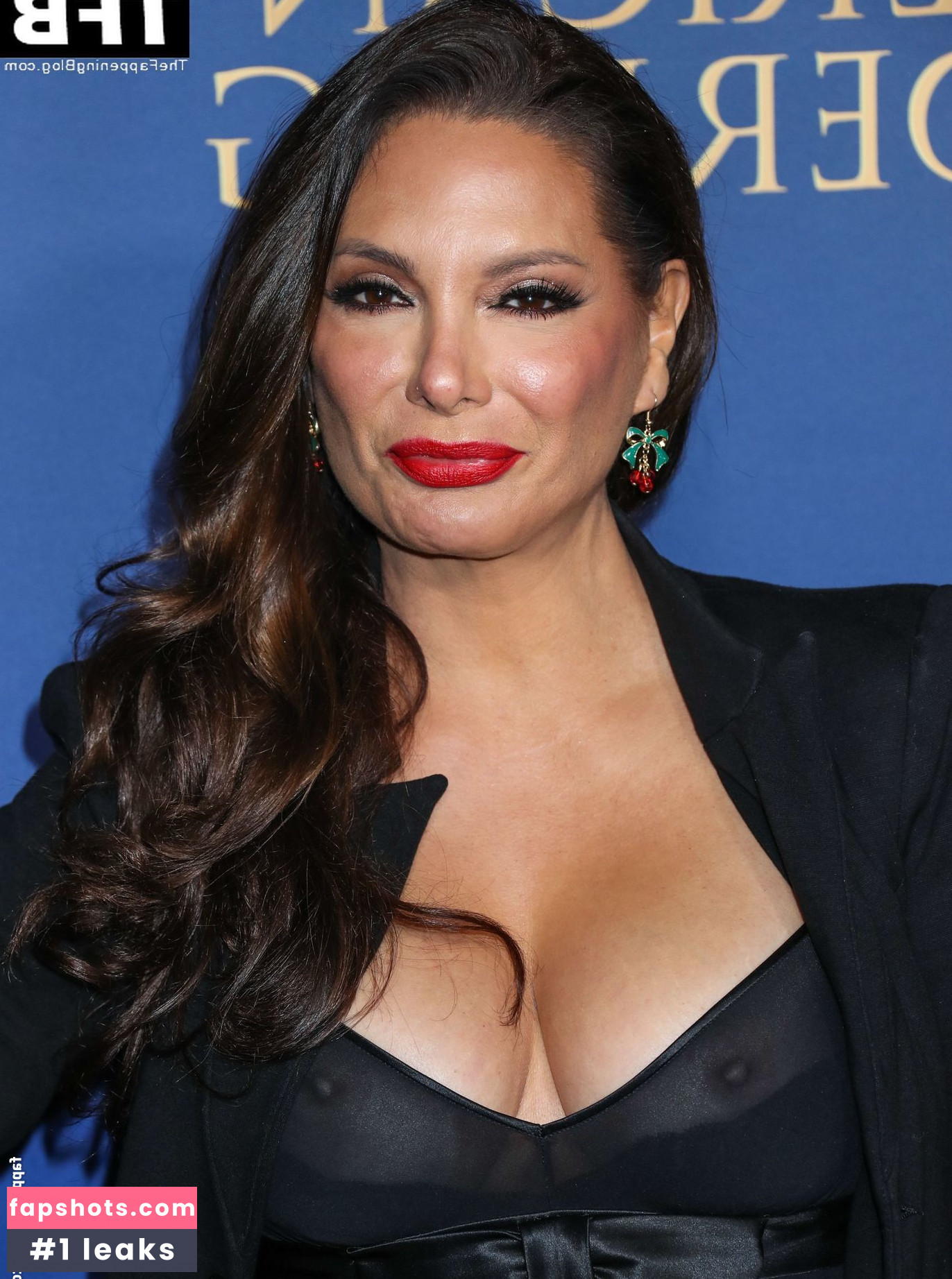 Alex Meneses gallery photo #13