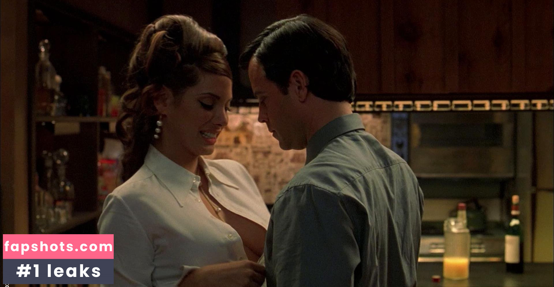 Alex Meneses gallery photo #40