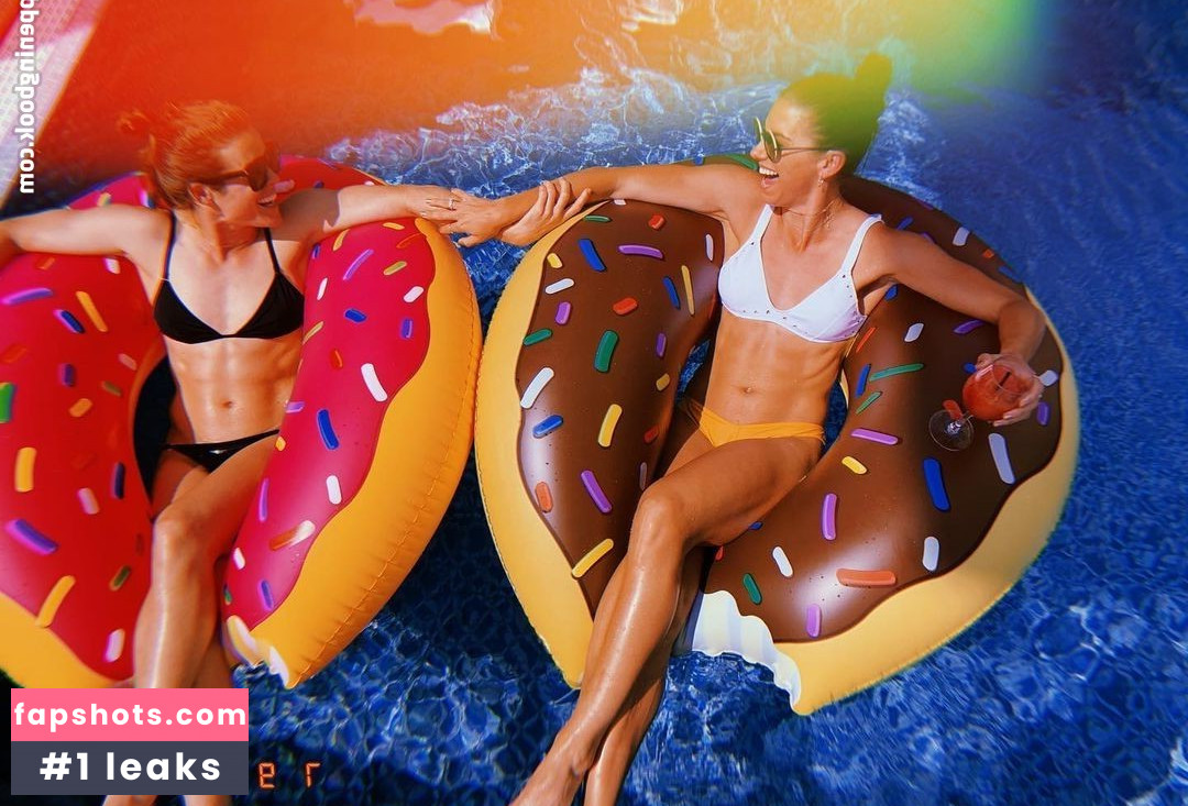 Alex Morgan gallery photo #32