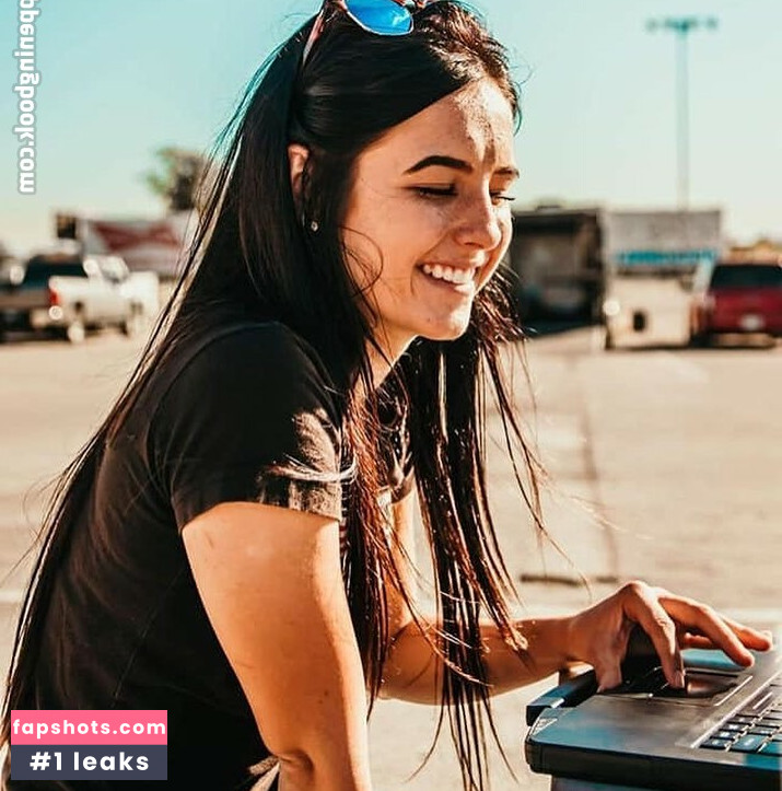 Alex Taylor gallery photo #30