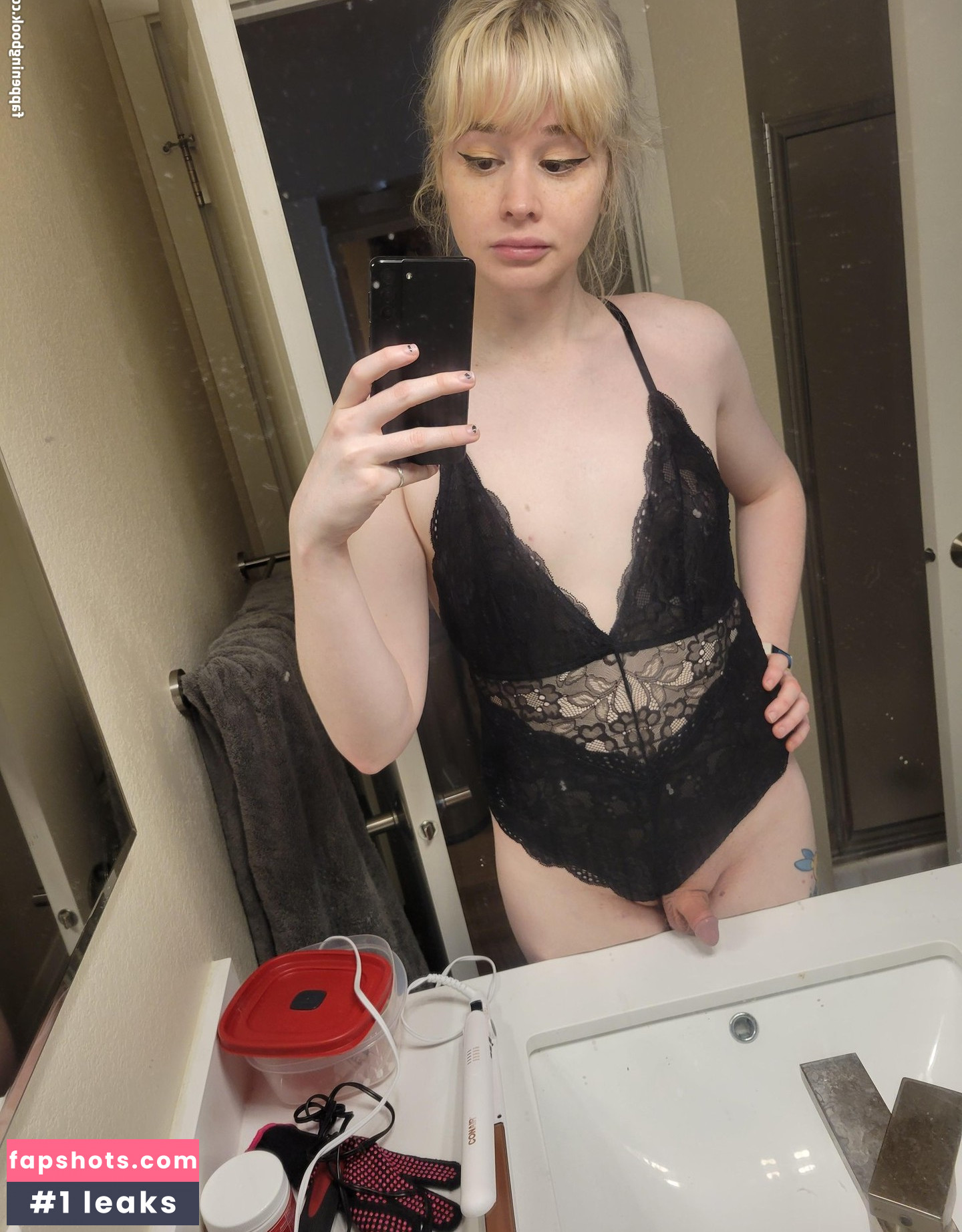 Alex Todoroki gallery photo #3