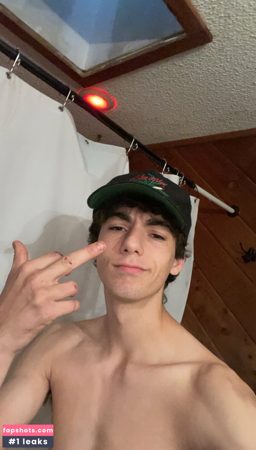 alex3legs Filtración Desnuda OnlyFans Foto #2 - Fapshots