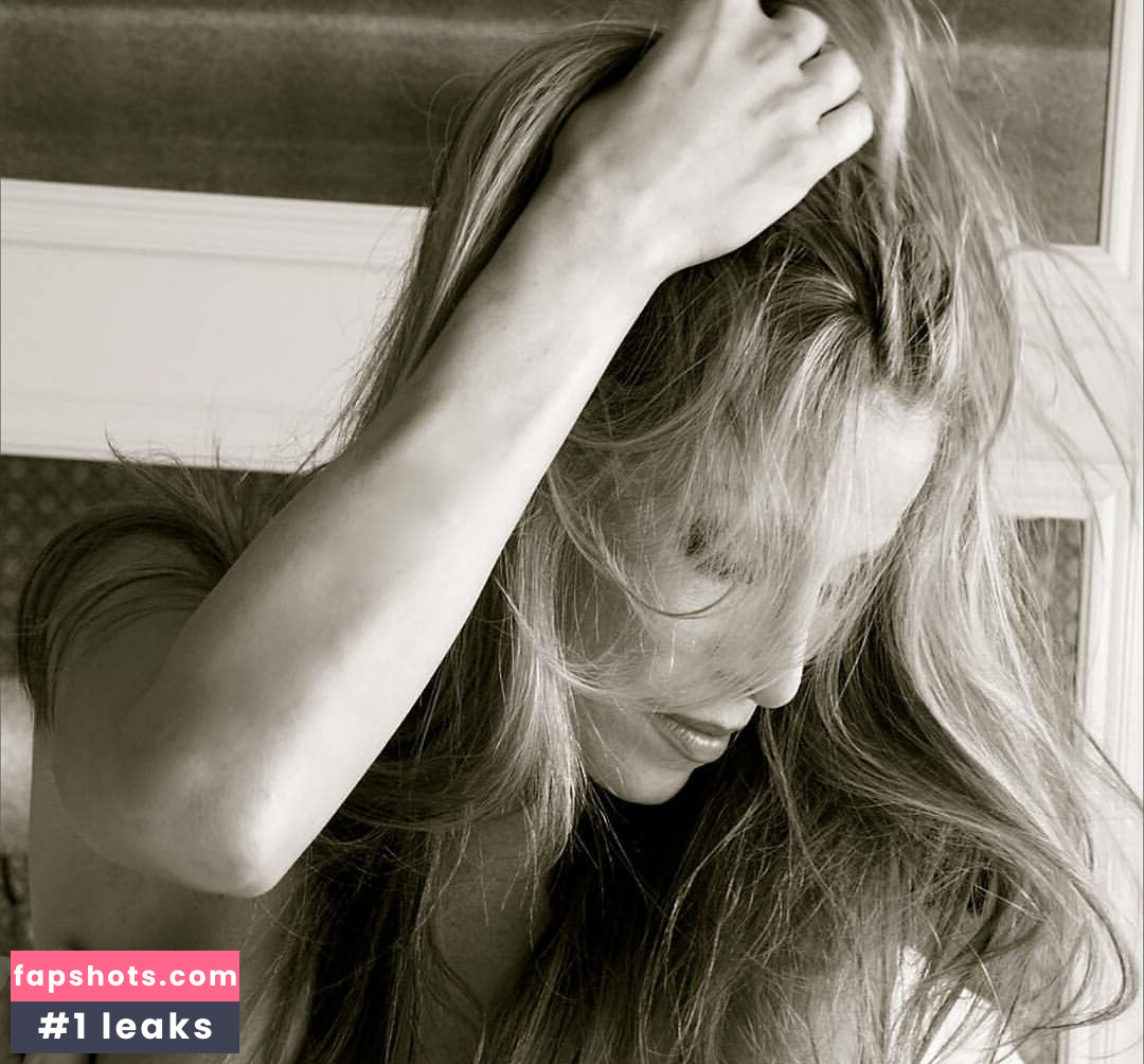 Alexa Andrews gallery photo #44