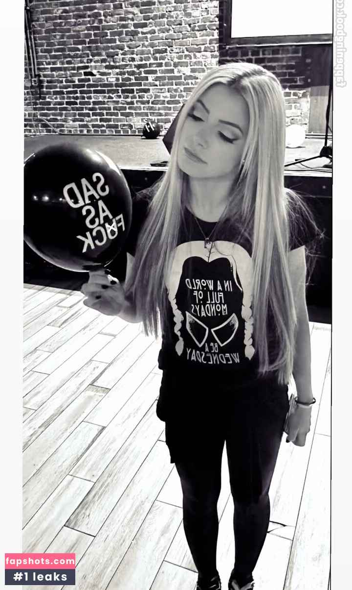 Alexa Bliss Nude Leaks OnlyFans Photos #30 - LeakJerk