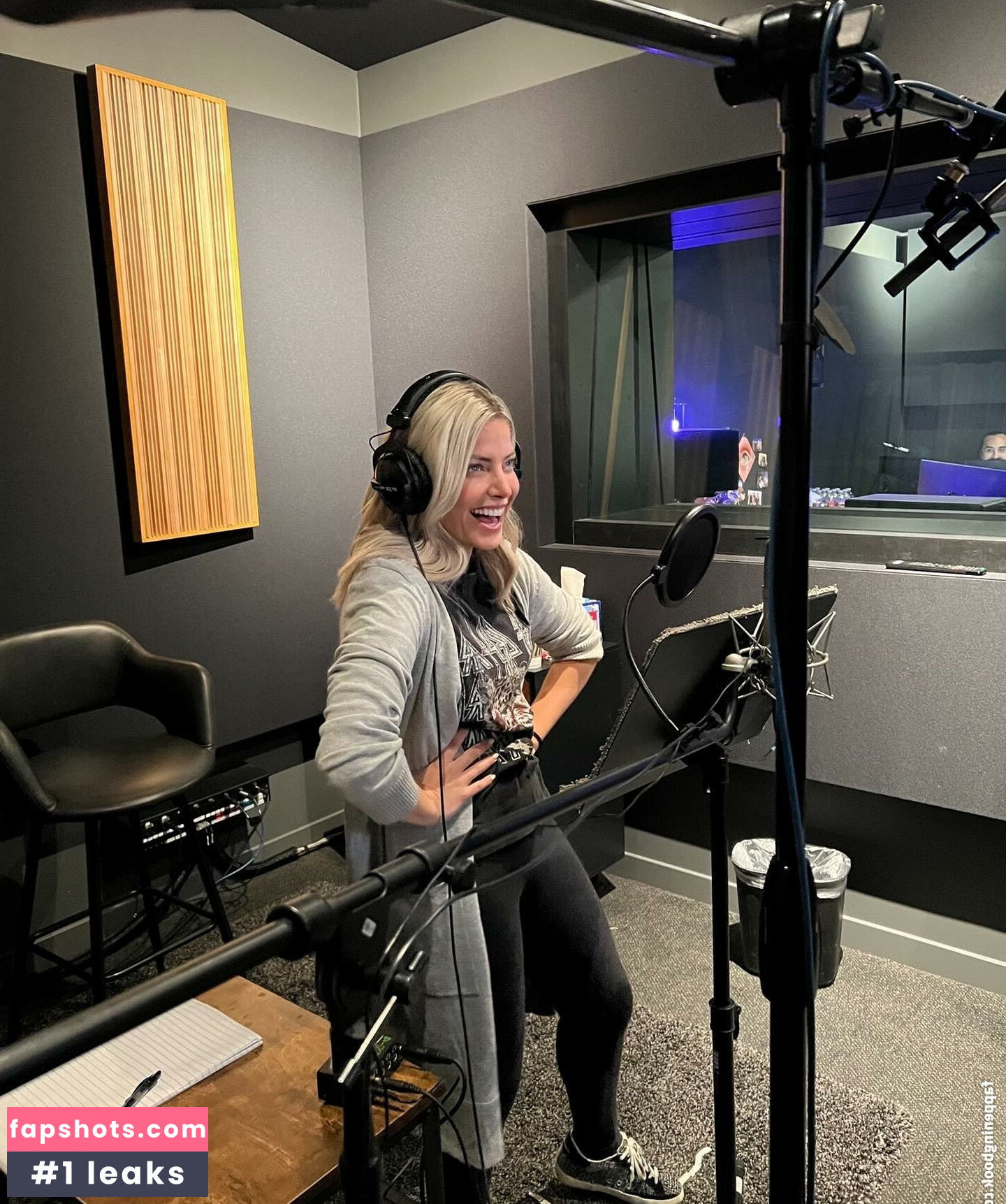 Alexa Bliss Nude Leaks OnlyFans Photos #36 - LeakJerk