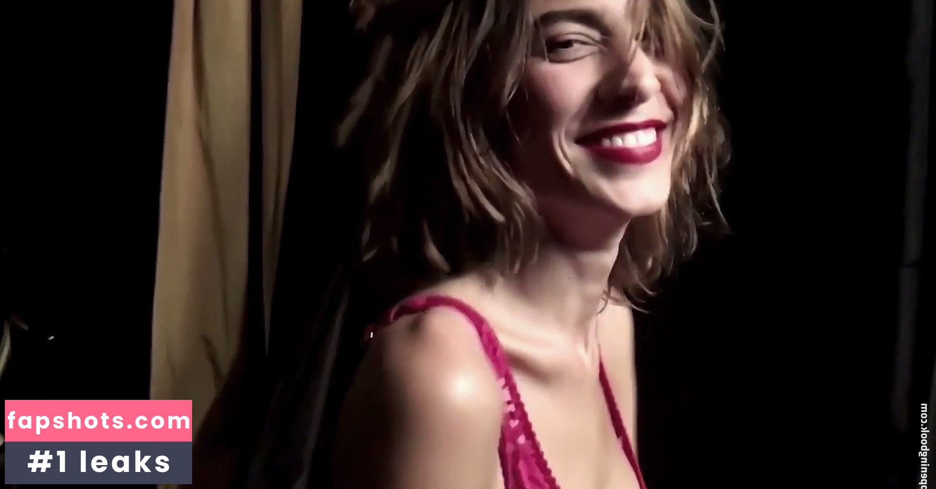 Alexa Chung gallery photo #59