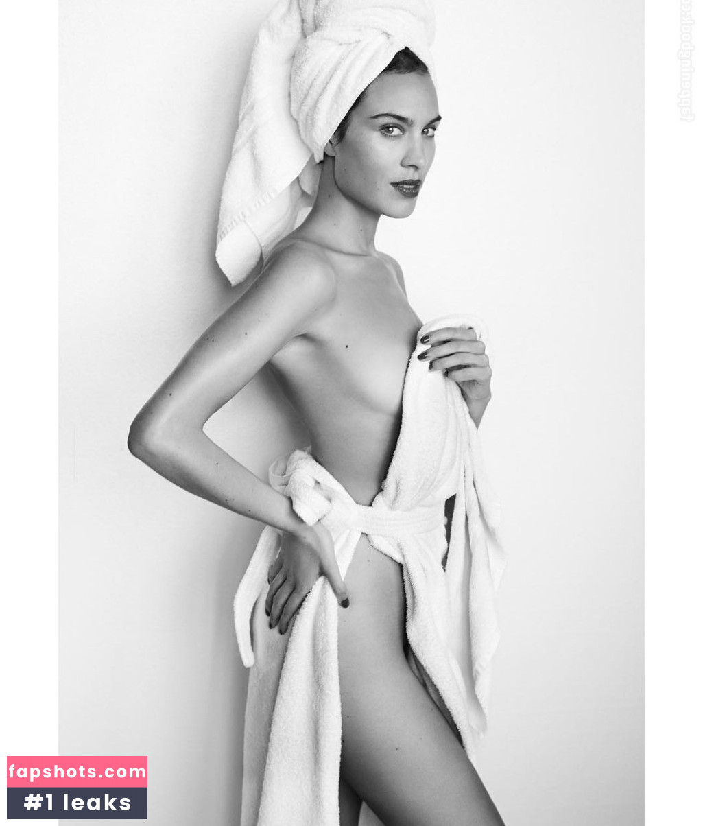 Alexa Chung gallery photo #82