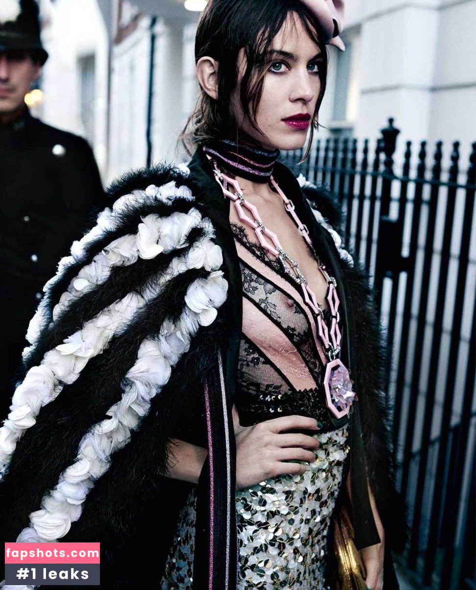 Alexa Chung gallery photo #85