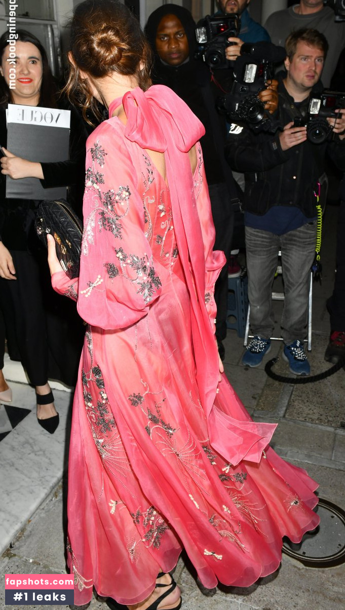 Alexa Chung gallery photo #89