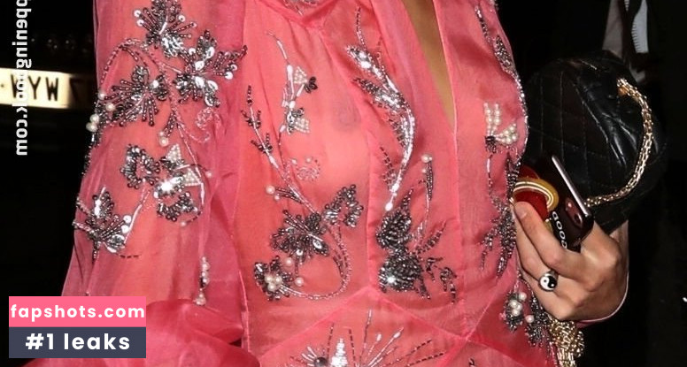 Alexa Chung gallery photo #100