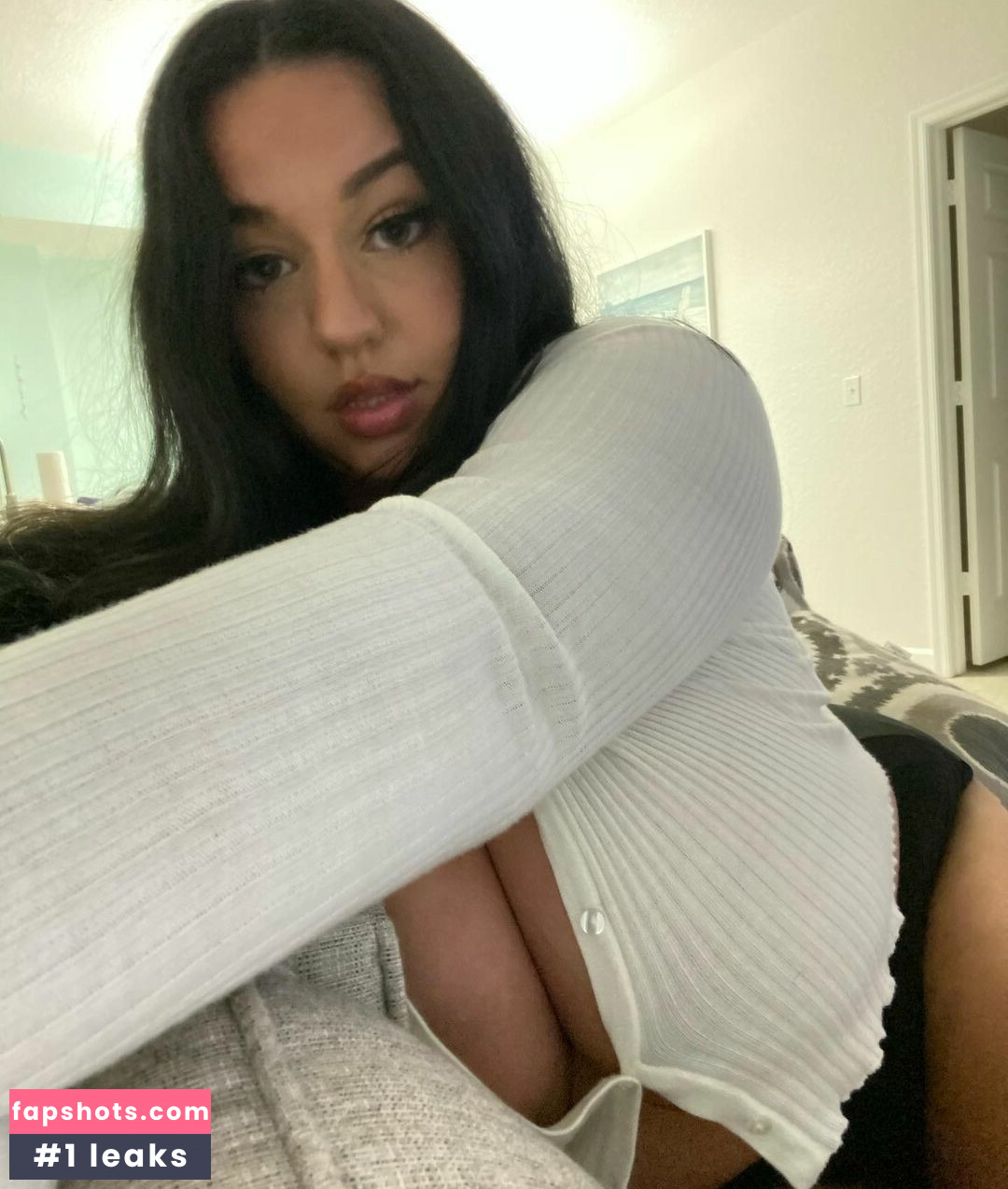 Alexa Nicole Ray nude babe gallery