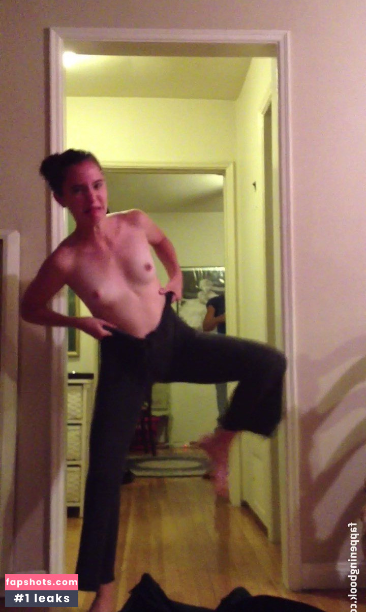 Alexa Nikolas gallery photo #2