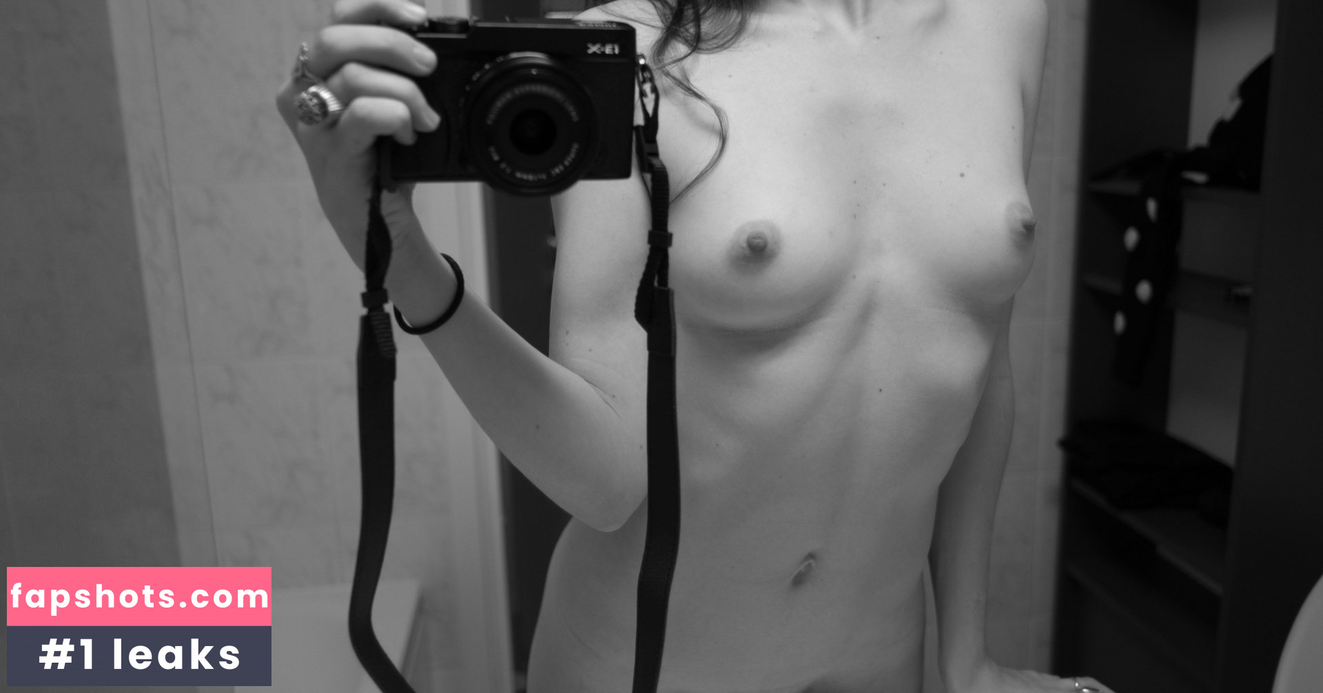 Alexa Nikolas gallery photo #14