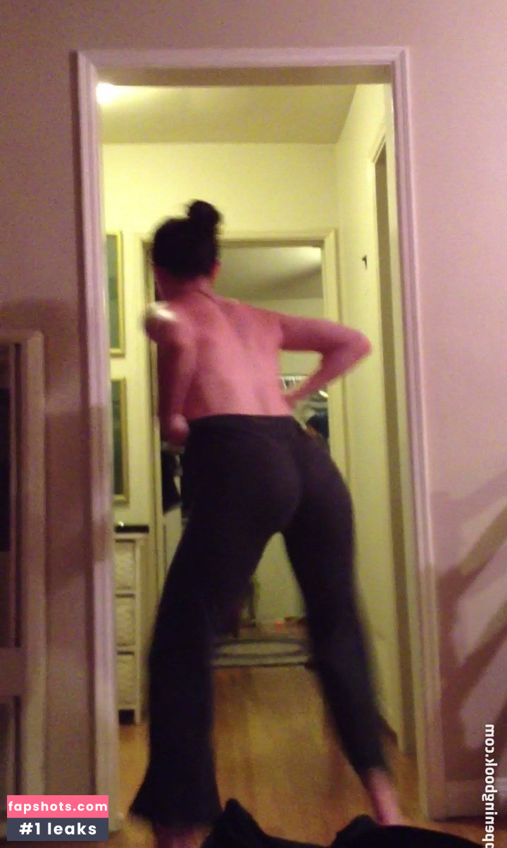 Alexa Nikolas gallery photo #3