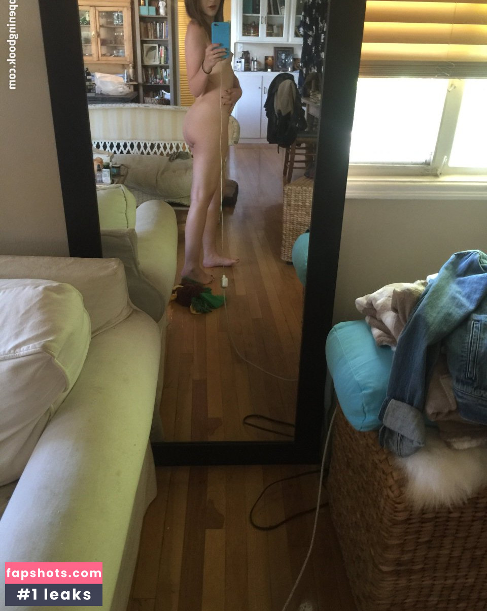 Alexa Nikolas gallery photo #8