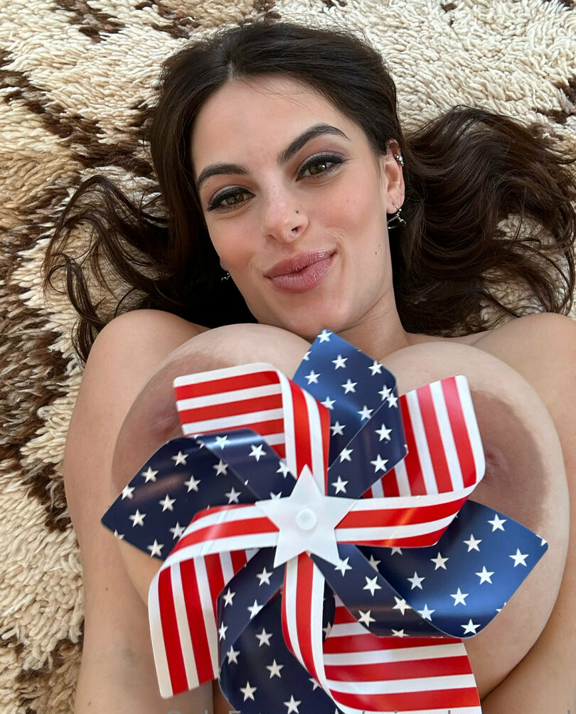 alexa-pearl gallery photo #2097