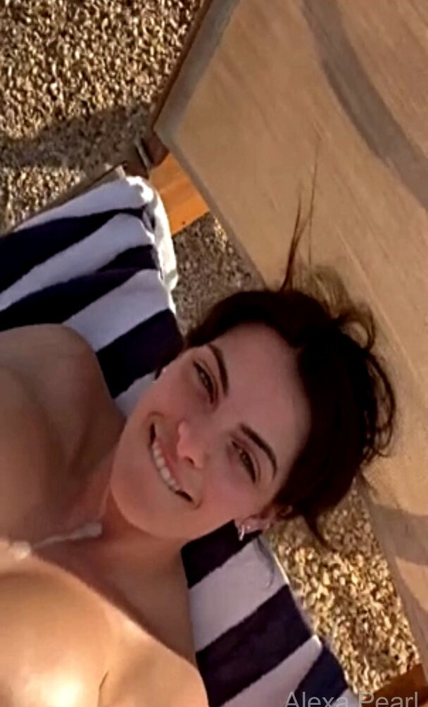 alexa-pearl gallery photo #2310