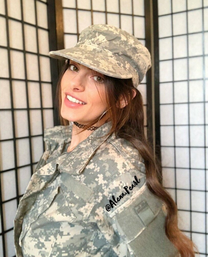 alexa-pearl gallery photo #2749