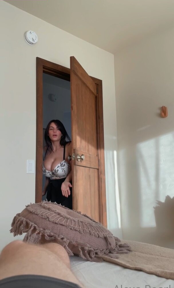 alexa-pearl gallery photo #4096