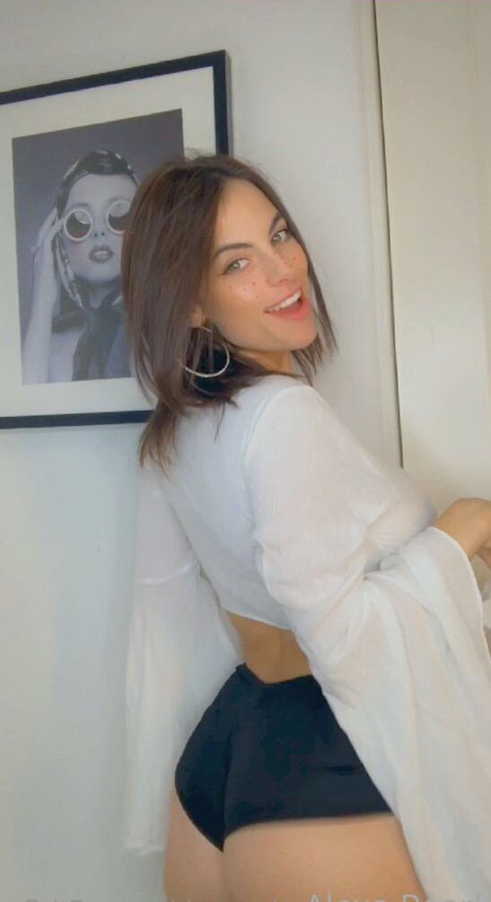 alexa-pearl gallery photo #4269