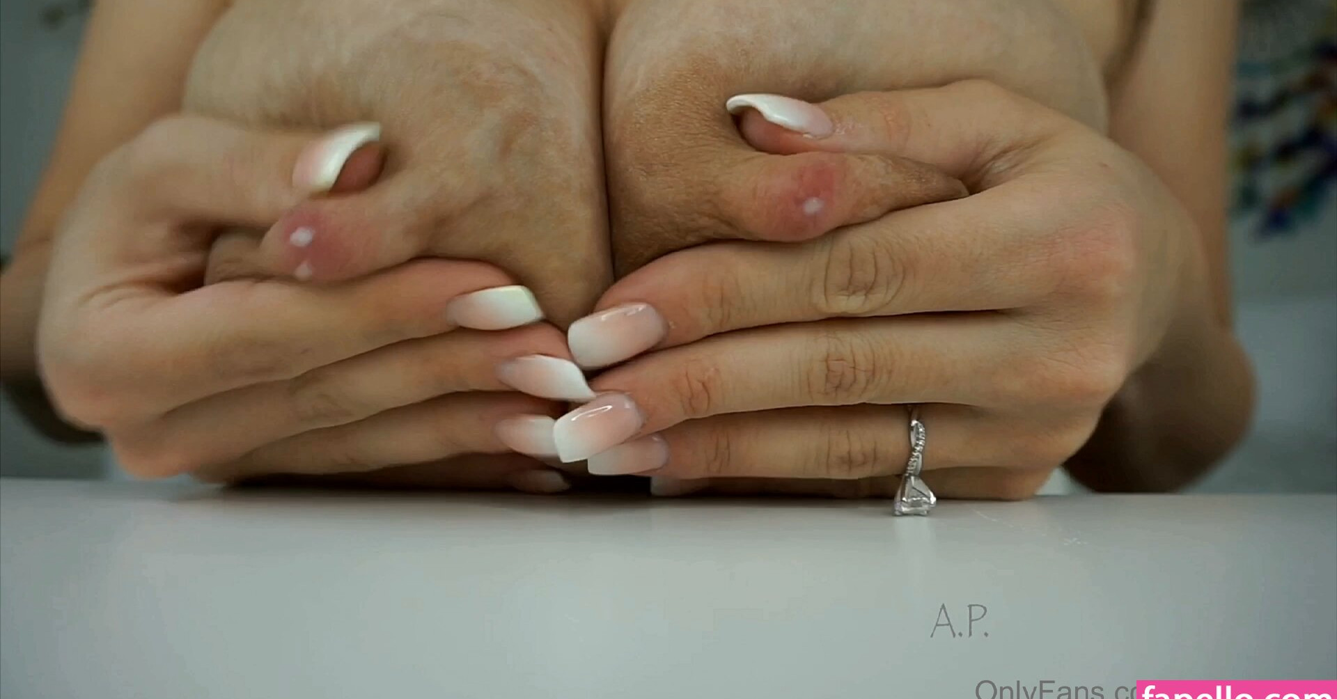 alexa-pearl gallery photo #4354