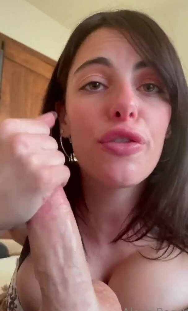 alexa-pearl gallery photo #4774