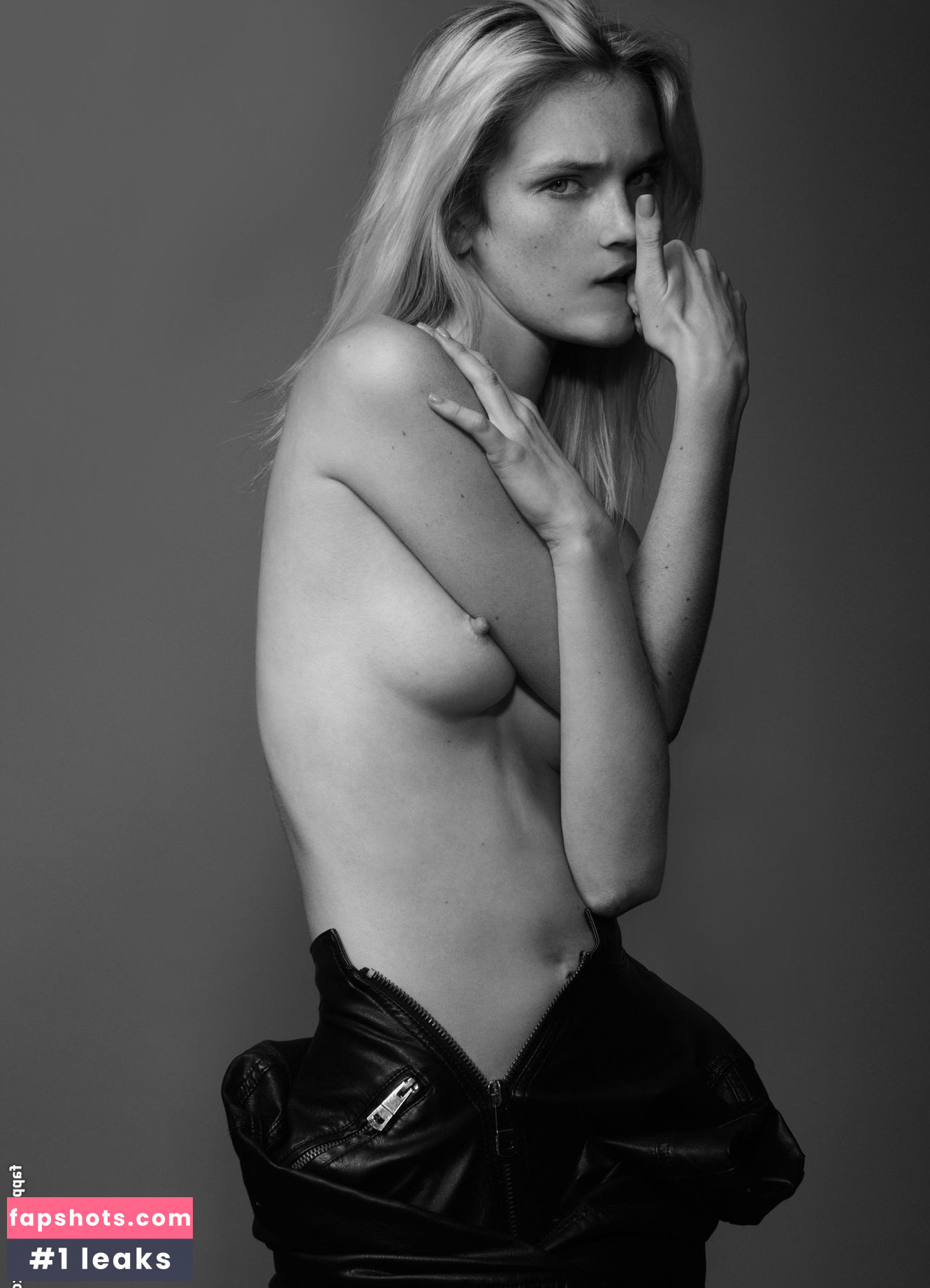 Alexa Reynen gallery photo #14