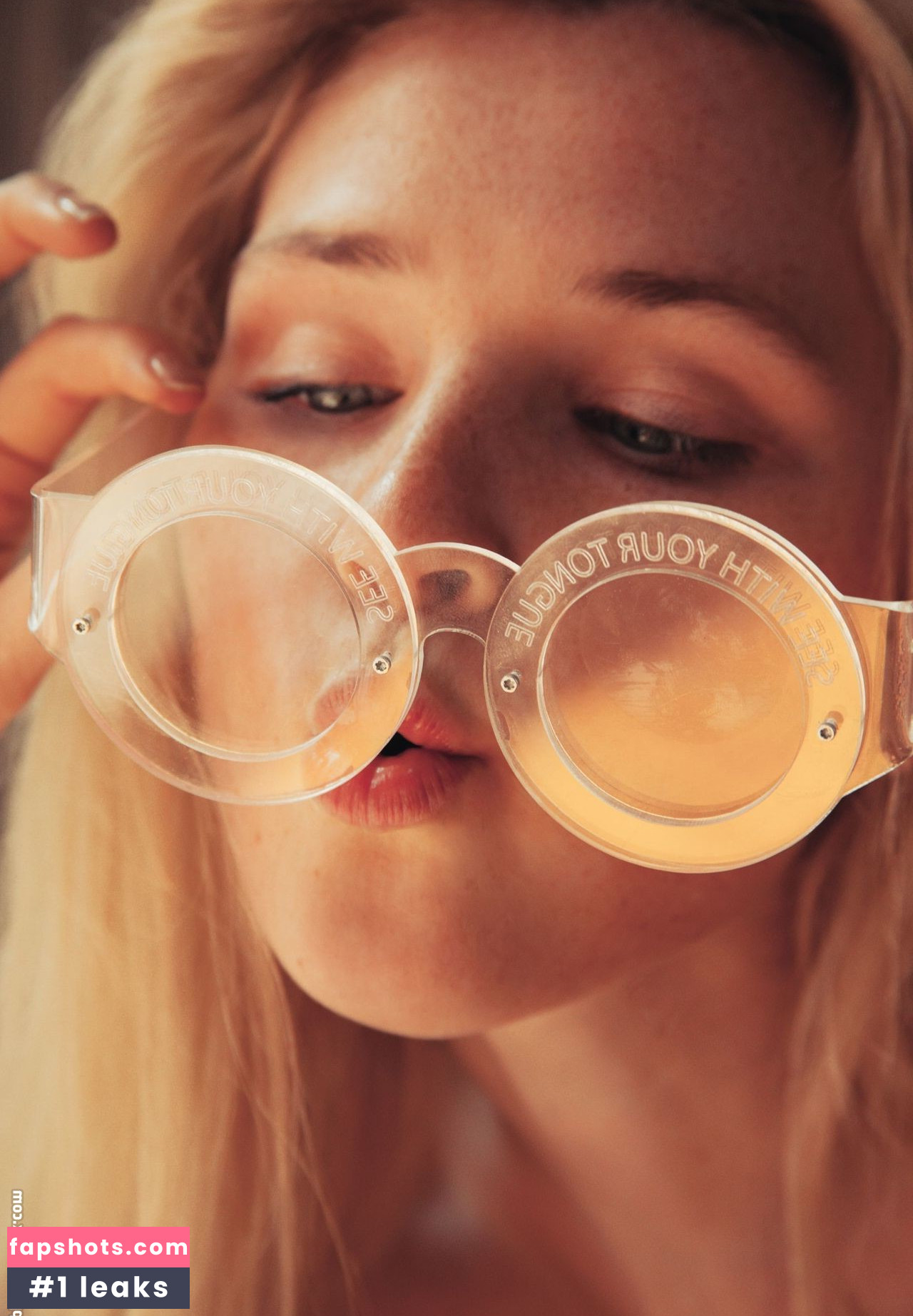 Alexa Reynen gallery photo #18