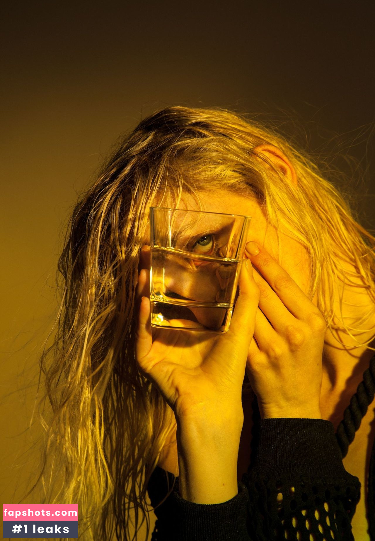 Alexa Reynen gallery photo #33