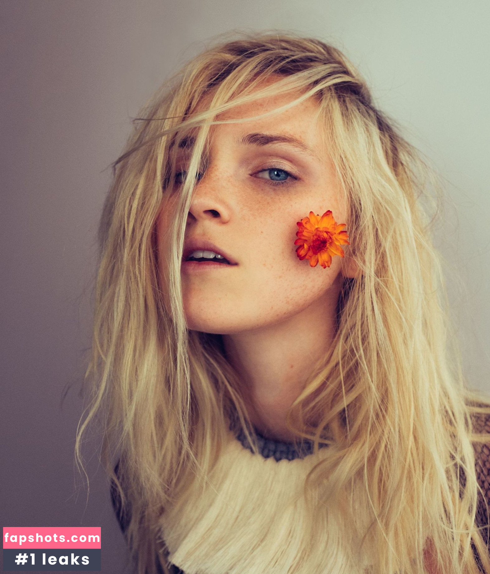 Alexa Reynen gallery photo #45