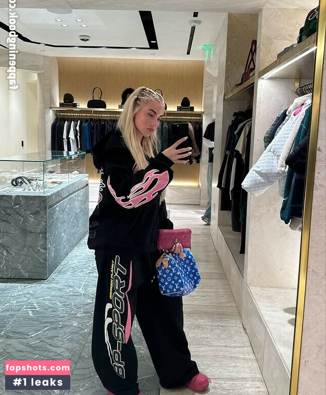 Alexa Tiziani gallery photo #2