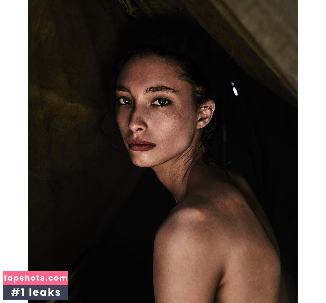 Alexandra Agoston gallery photo #26