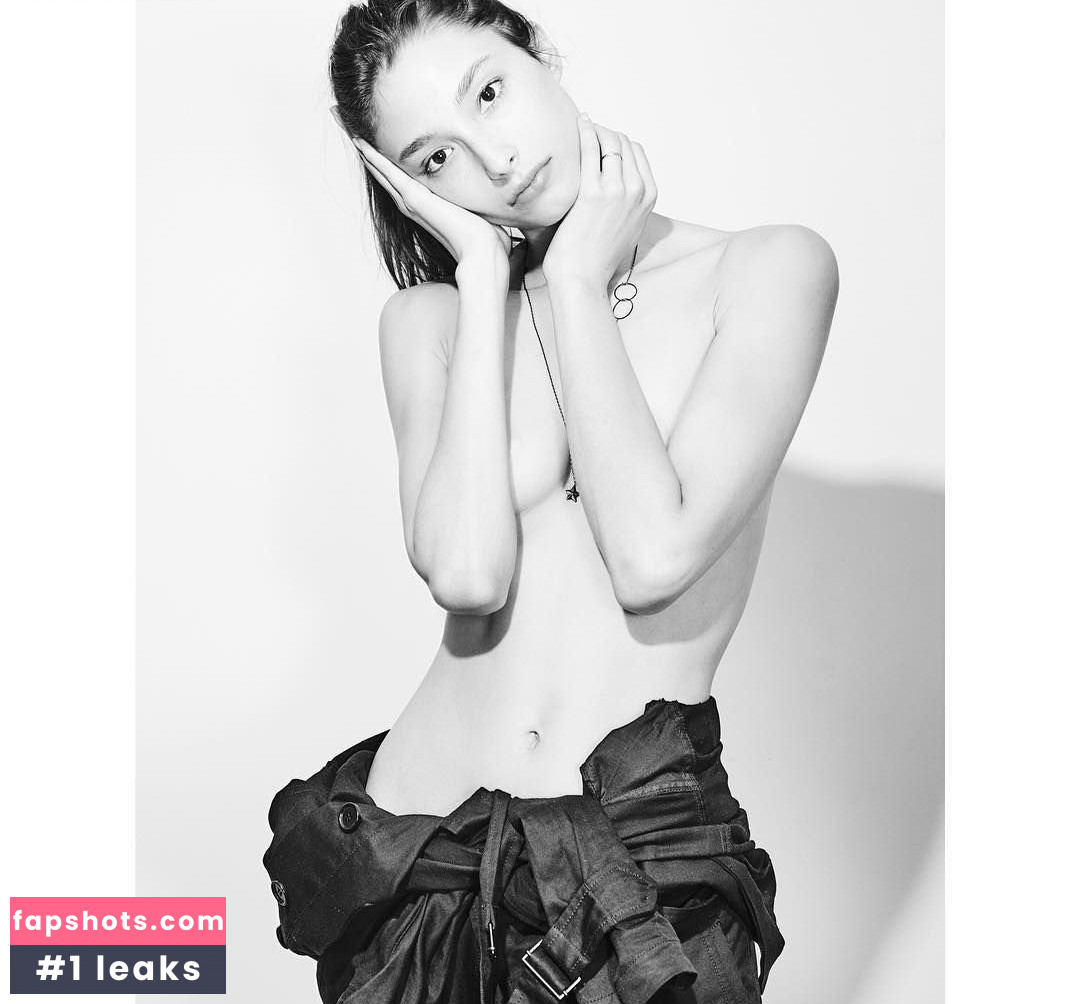 Alexandra Agoston gallery photo #27