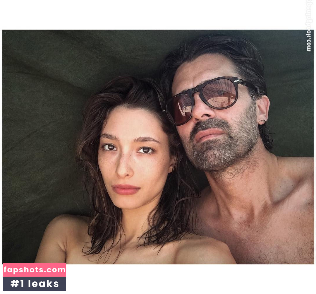 Alexandra Agoston gallery photo #41