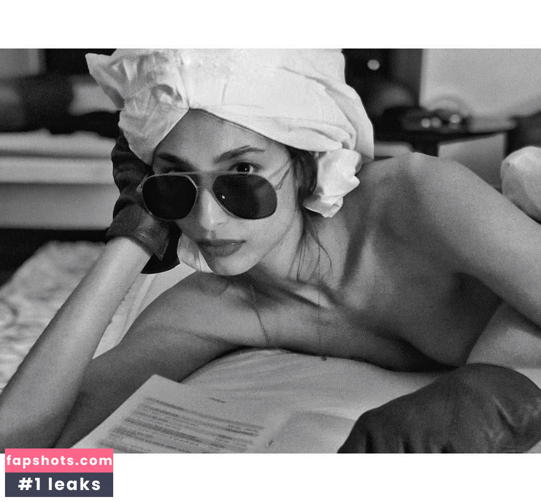 Alexandra Agoston gallery photo #43