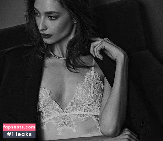 Alexandra Agoston gallery photo #51