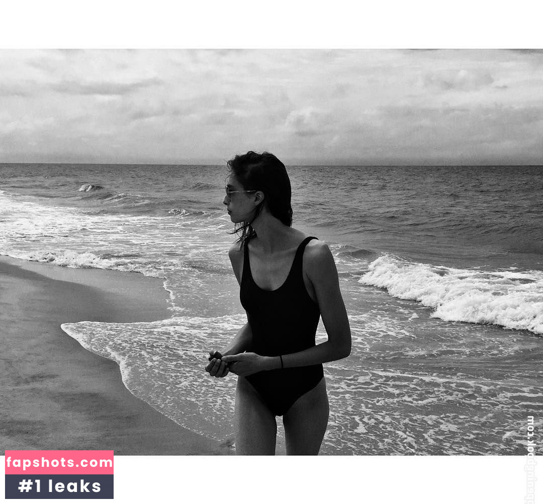 Alexandra Agoston gallery photo #57