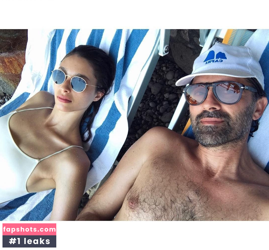 Alexandra Agoston gallery photo #58