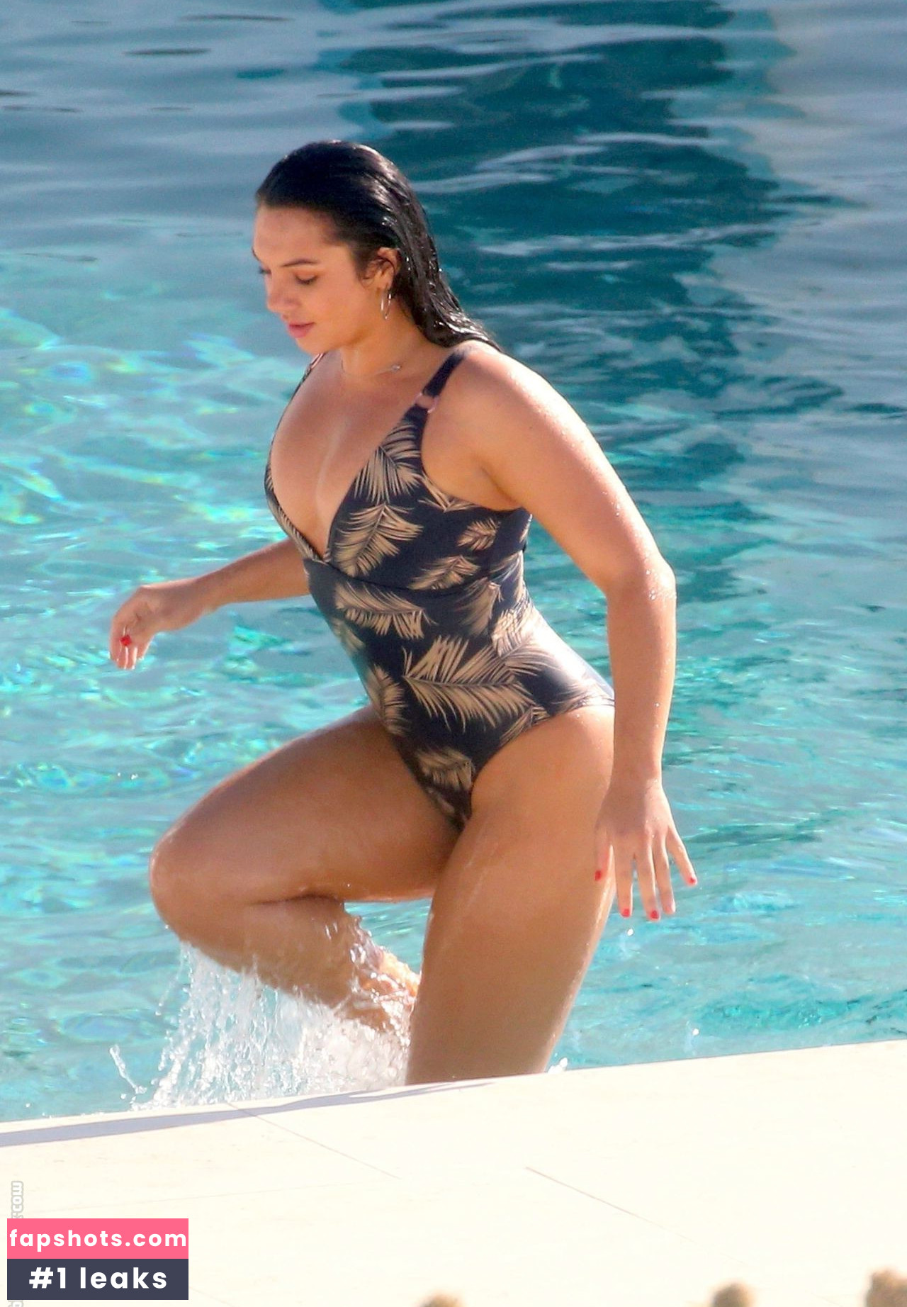 Alexandra Cane gallery photo #172