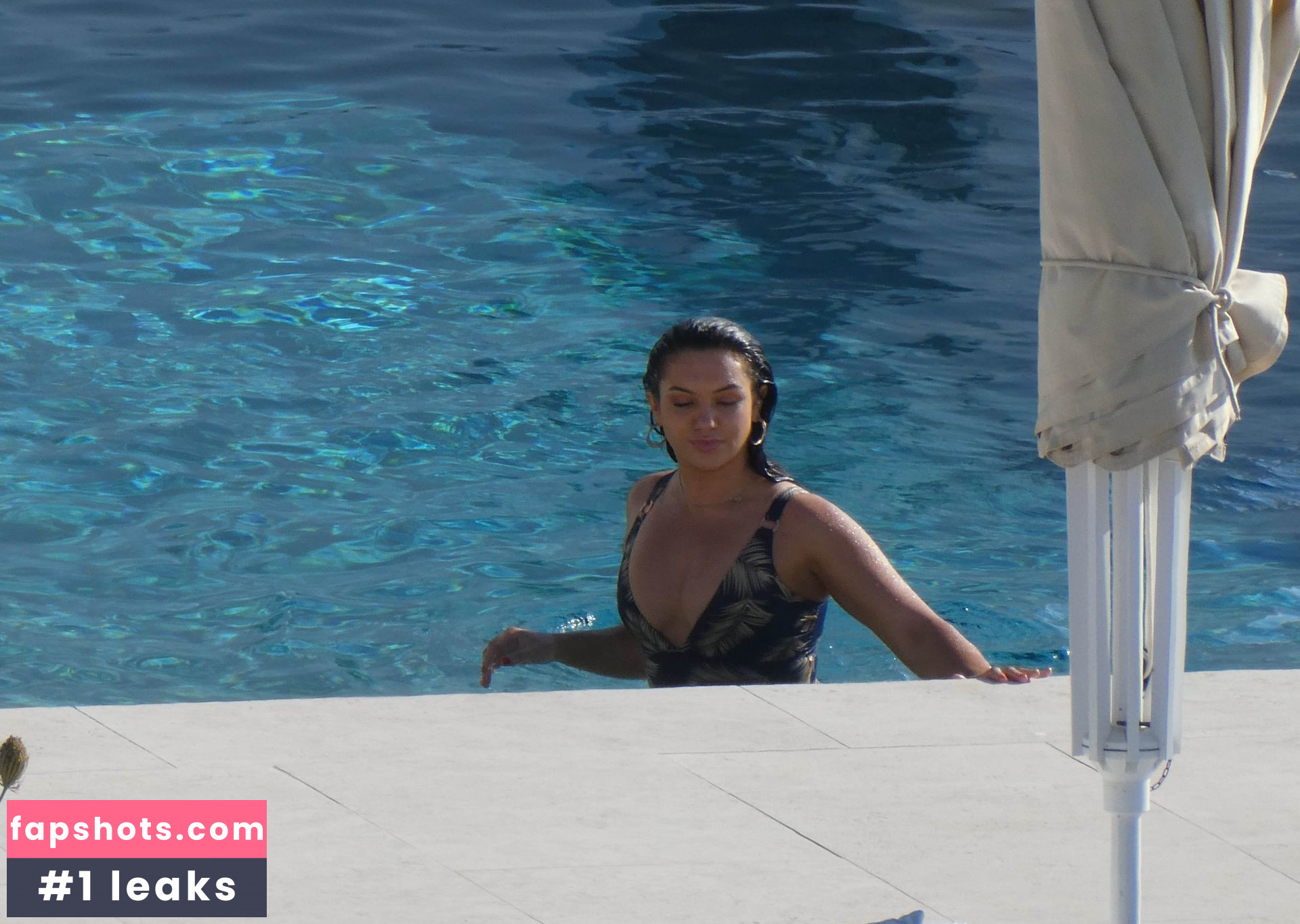 Alexandra Cane gallery photo #175