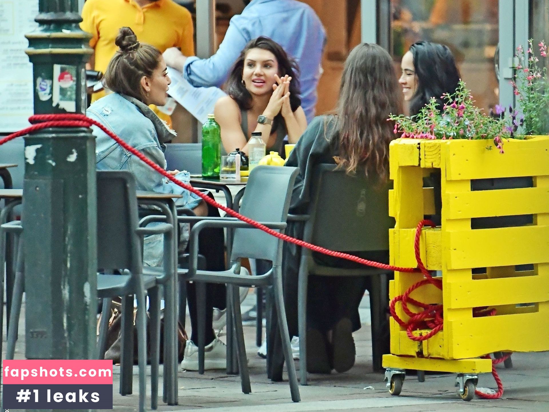 Alexandra Cane gallery photo #88