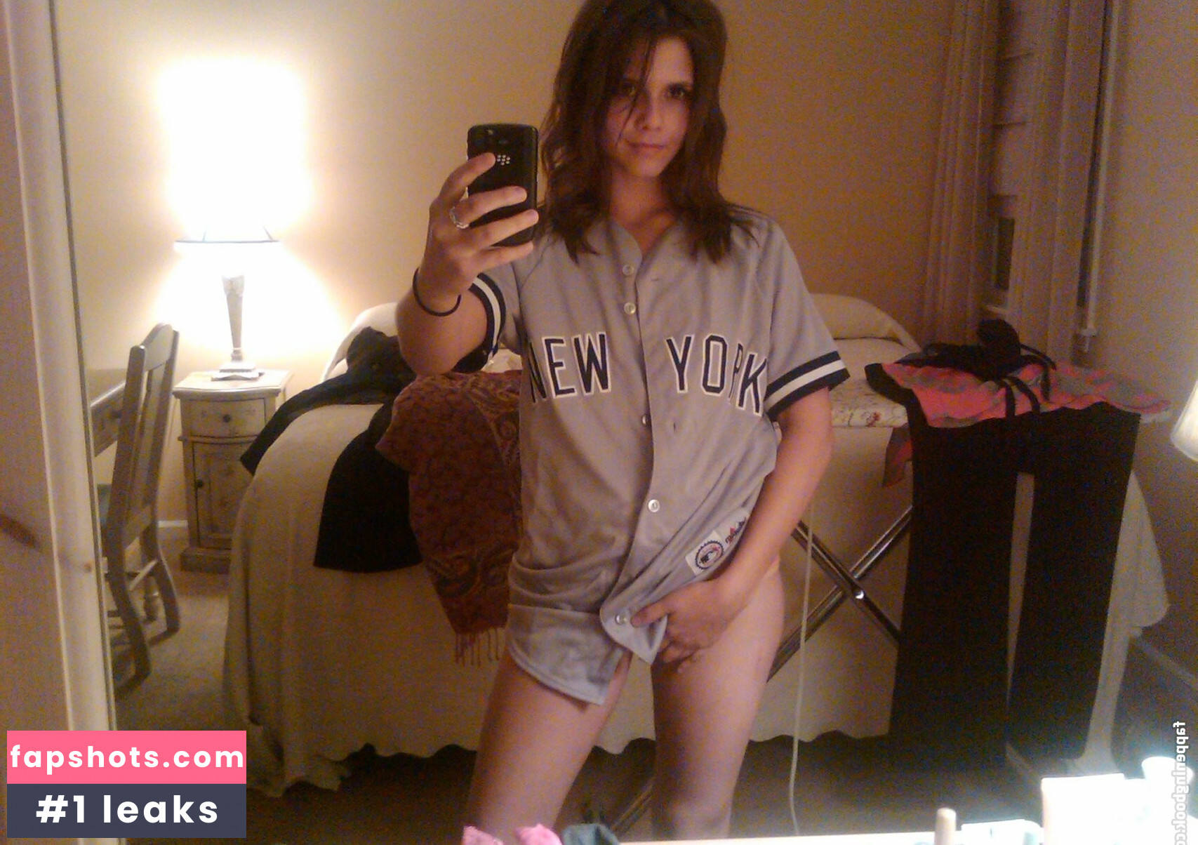 Alexandra Chando gallery photo #8