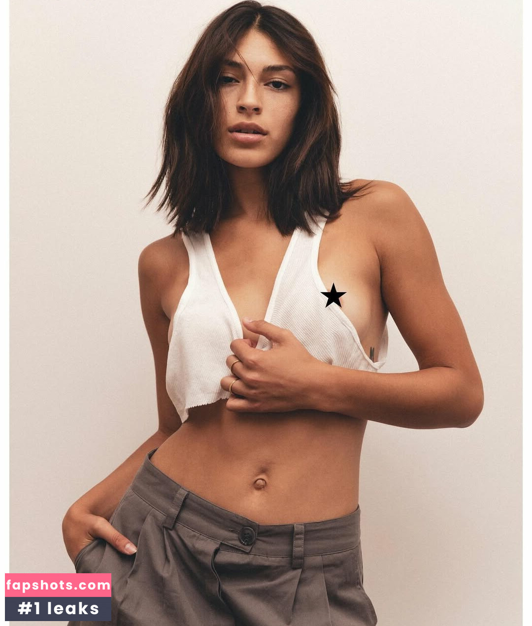 Alexandra Colton gallery photo #4