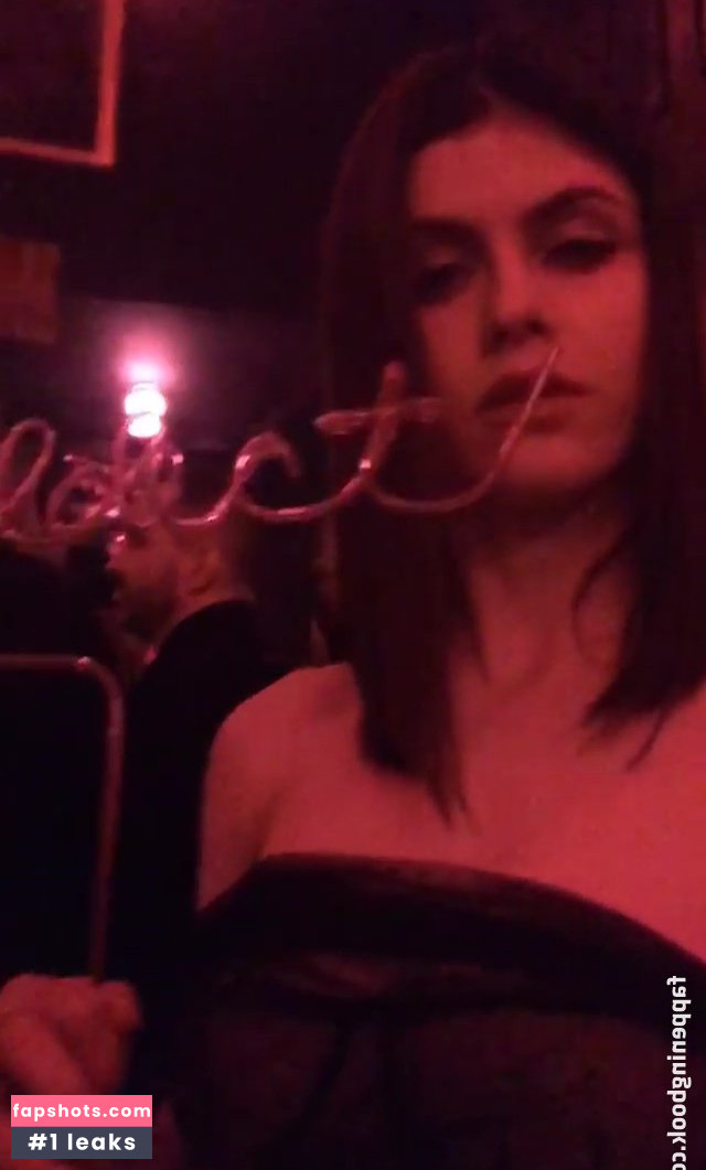Alexandra Daddario Nahé úniky fotek pouze od fanoušků #1013 - Fapshots