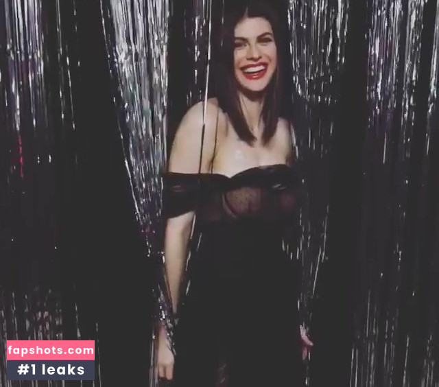 Alexandra Daddario Nahé úniky fotek pouze od fanoušků #1015 - Fapshots