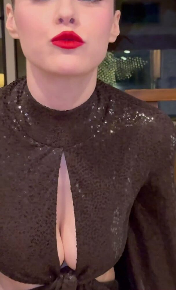 alexandra-daddario gallery photo #1585