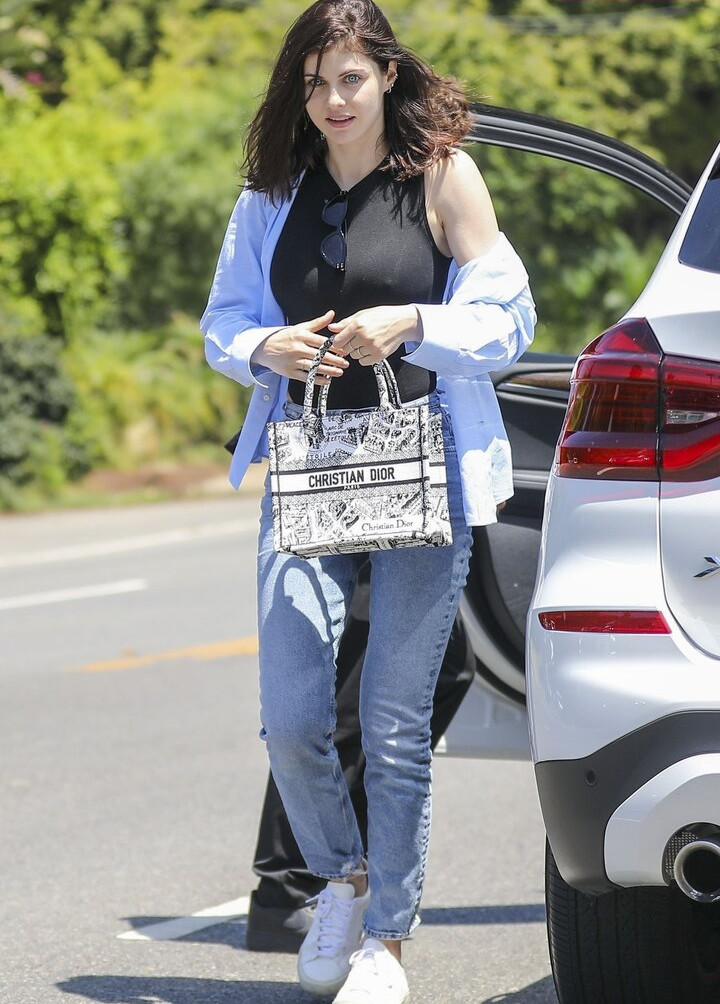 alexandra-daddario gallery photo #1780