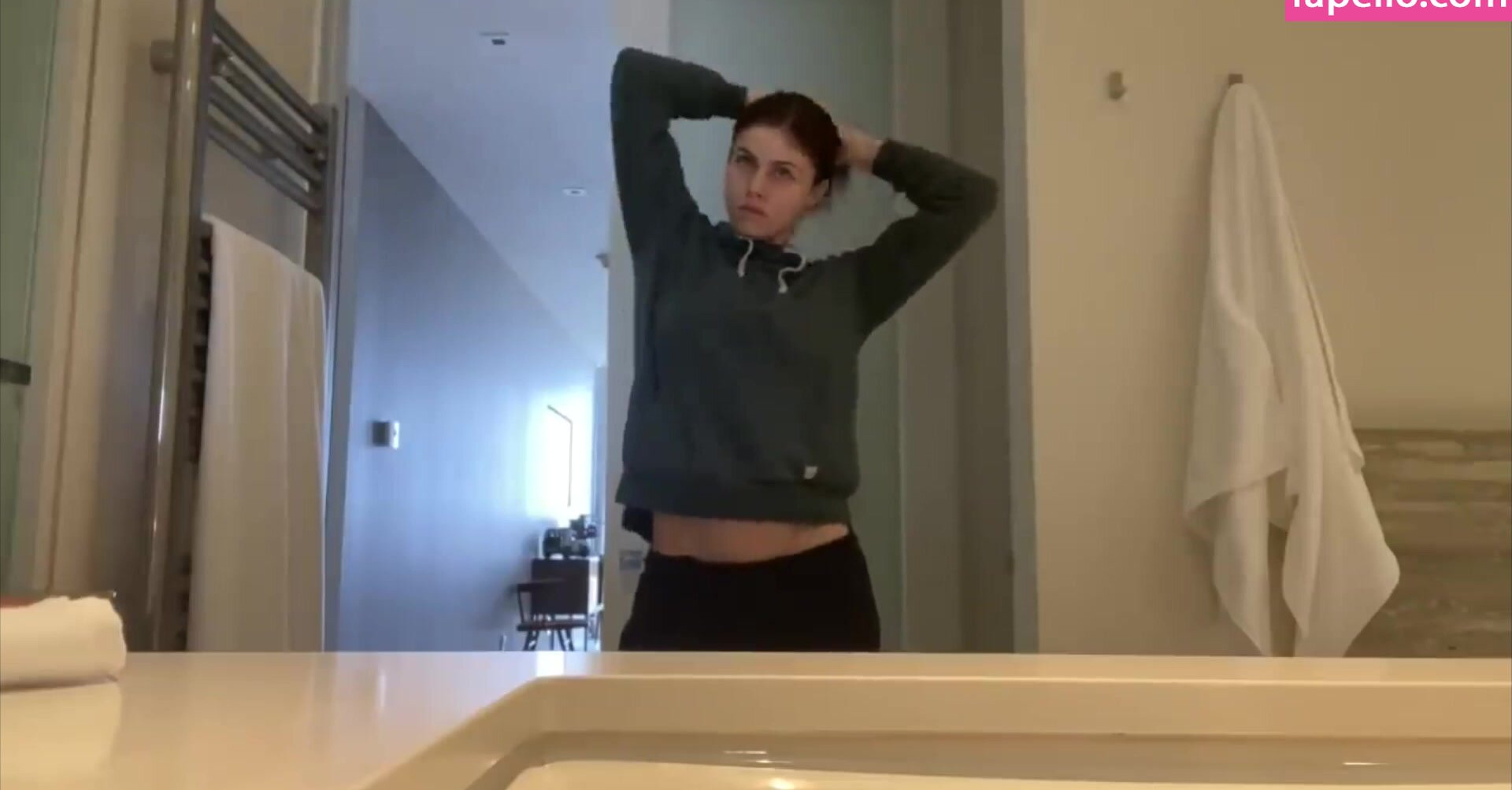 alexandra-daddario gallery photo #2061